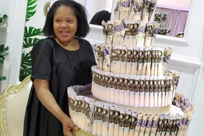 Nigerian Laws Frowns At Money Cakes and Bouquets on Valentine's Day- Lawyer (photos) 5 13218557 images5 jpeg jpeg1e52807b9931d5cfcf296bb78d4e5f7e